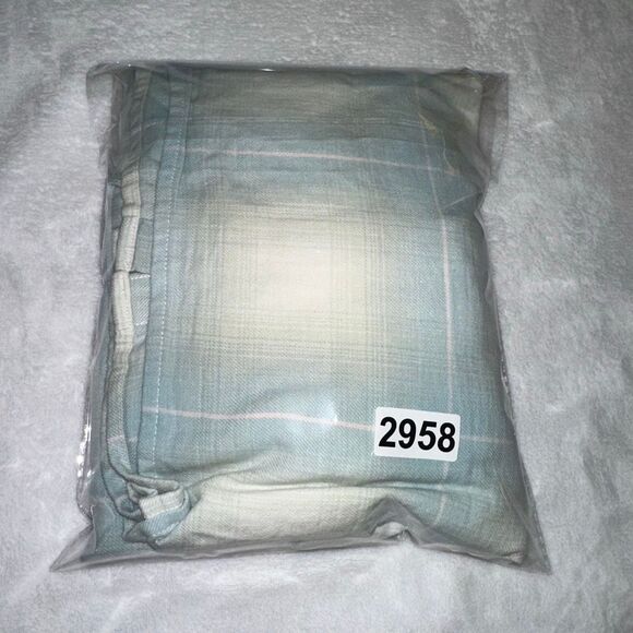 Levi’s XL Light Blue White Plaid Flannel Mens Button Down Long Sleeve Shirt EUC - Picture 10 of 10